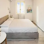 Apartment Casa Ariel, In Piazza A Colico,