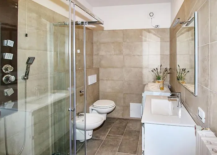 Casa Ariel, In Piazza A Colico,