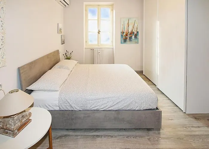 شقة Casa Ariel, In Piazza A Colico,